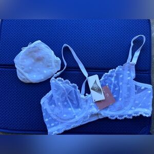 Elegant White Lace Bra and Panty Set